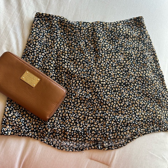 Garage Dresses & Skirts - Garage Small floral skirt